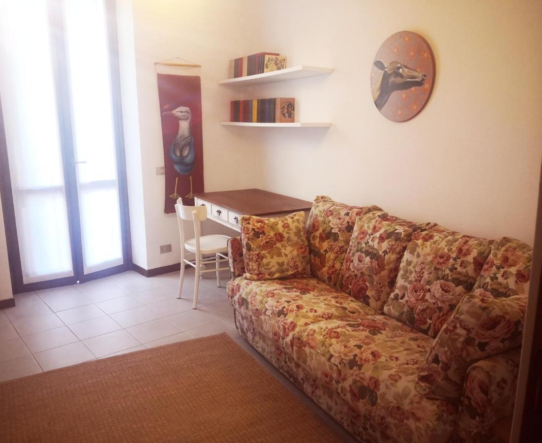 Residenza Esse Villa Angera Exterior foto