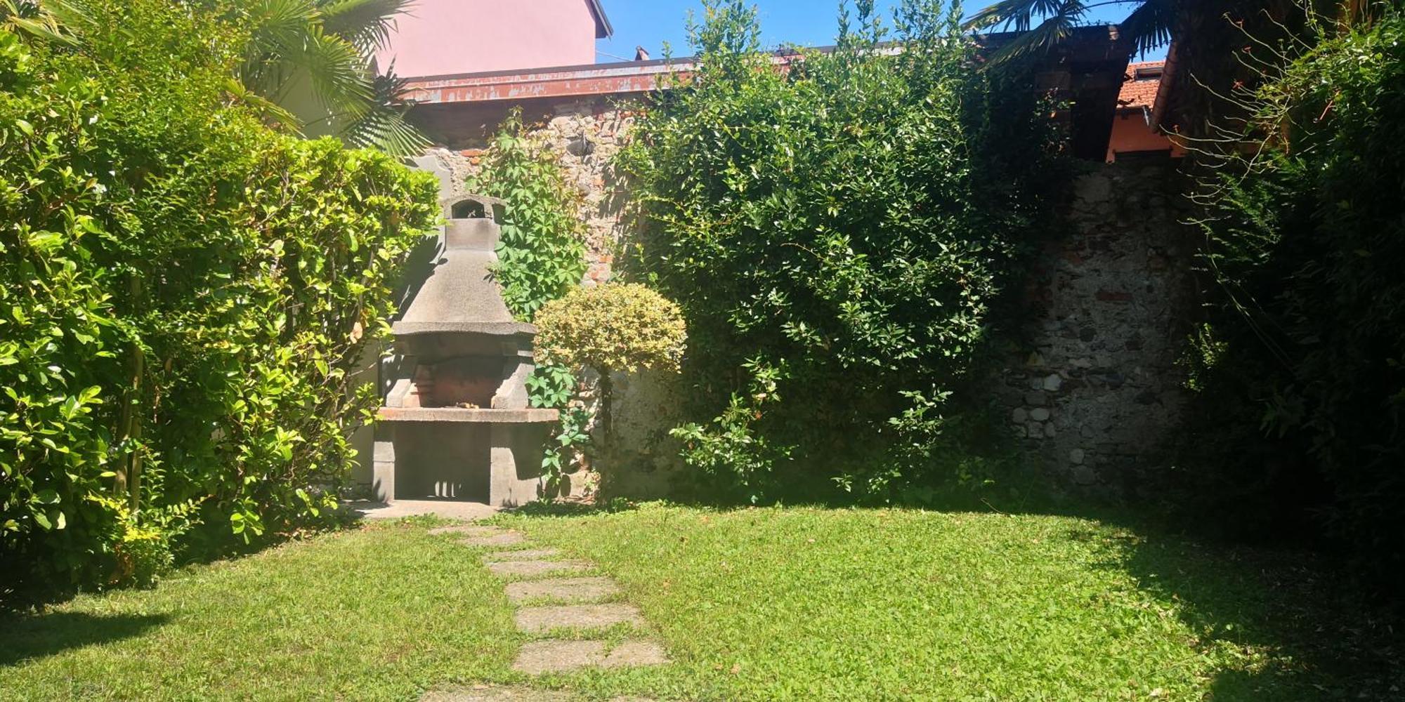 Residenza Esse Villa Angera Exterior foto