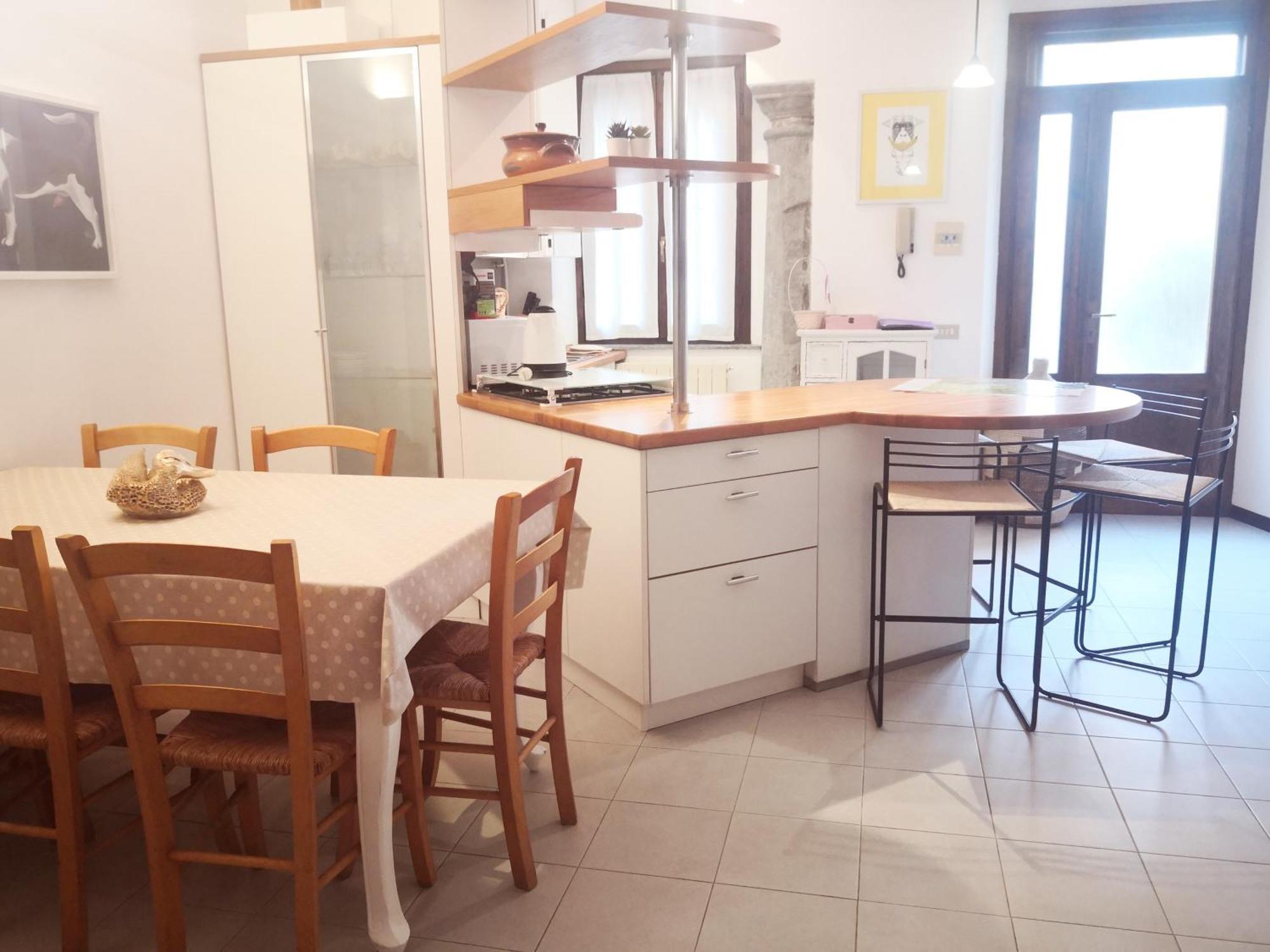 Residenza Esse Villa Angera Exterior foto