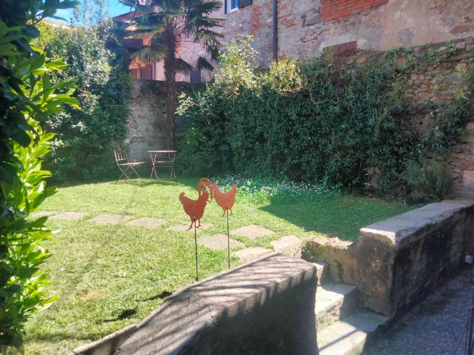 Residenza Esse Villa Angera Exterior foto